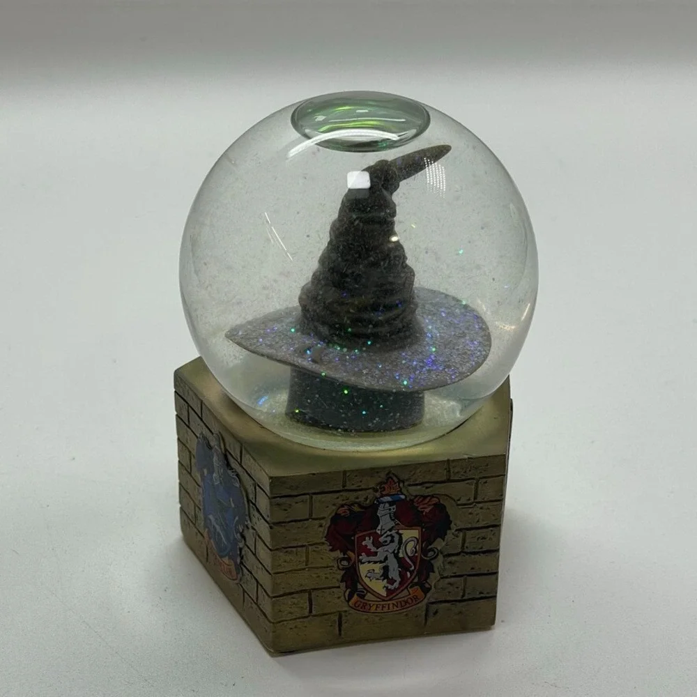Harry Potter Snow‎ Globe HOGWARTS Sorting Hat